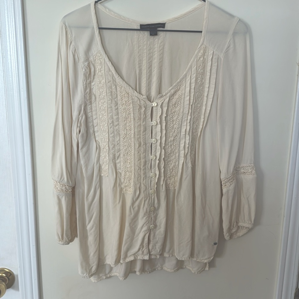 🍄AMERICAN EAGLE Boho Cream Blouse